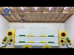 Equipamento de salto de cavalo customizável Construção de aço PVC durável