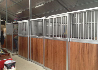 painéis estáveis galvanizados europeu do cavalo interno de aço de 10ft 12ft Oxidação-resistentes
