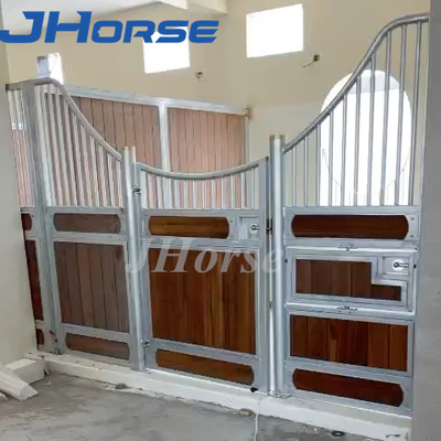 As separações estáveis do cavalo portátil/a tenda galvanizada do cavalo mergulho quente fronteiam com os acessórios equinos da tenda
