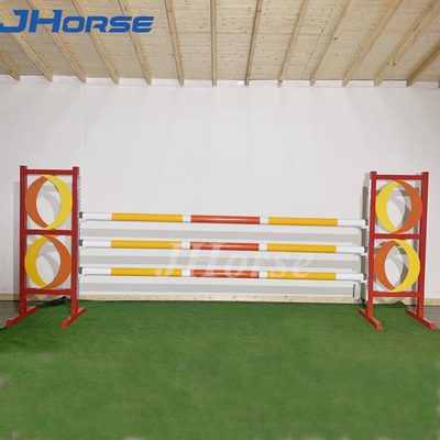 Equipamento de salto de cavalo customizável Construção de aço PVC durável