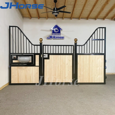 Prefabricado Heavy Duty Pine Horse estável caixas estandes frentes