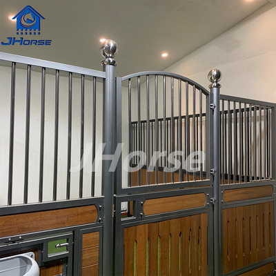 Estaleiros de cavalos europeus personalizáveis Elegante porta balançante / deslizante Materiais de aço de madeira com revestimento em pó