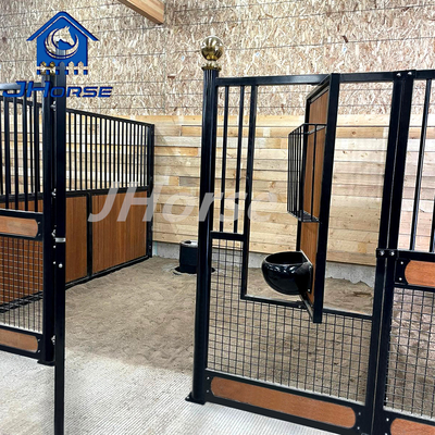 Painéis frontais personalizados de cabanas europeias resistentes às intempéries Bambus/Pino para instalação em quintas
