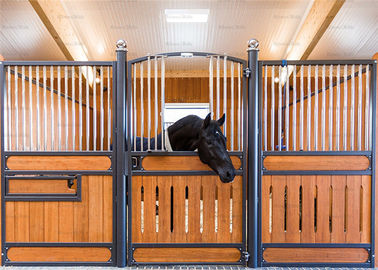 A segurança galvanizou os painéis estáveis da jarda do cavalo/os painéis tenda do cavalo por dentro e por fora com placa de bambu