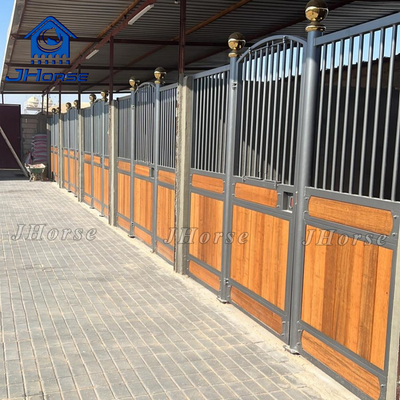 Tipo de madeira de pinho personalizado para o conforto e segurança do cavalo