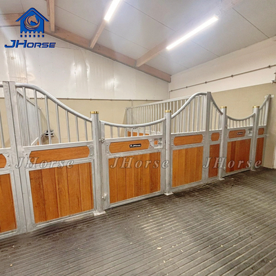 Frentes estáveis de cavalo personalizáveis aço e madeira ou materiais personalizados com porta giratória ou porta deslizante