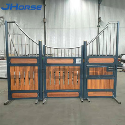 Porta estável 10ft 12ft do cavalo de madeira portátil antracífero do celeiro com Hay Door